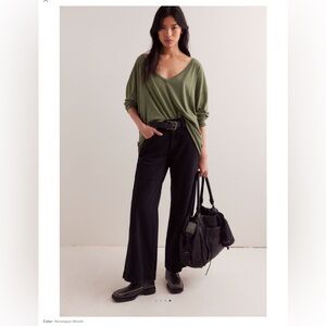 Free people, We The Free Nina V-Neck Tee in Norwegian woods green